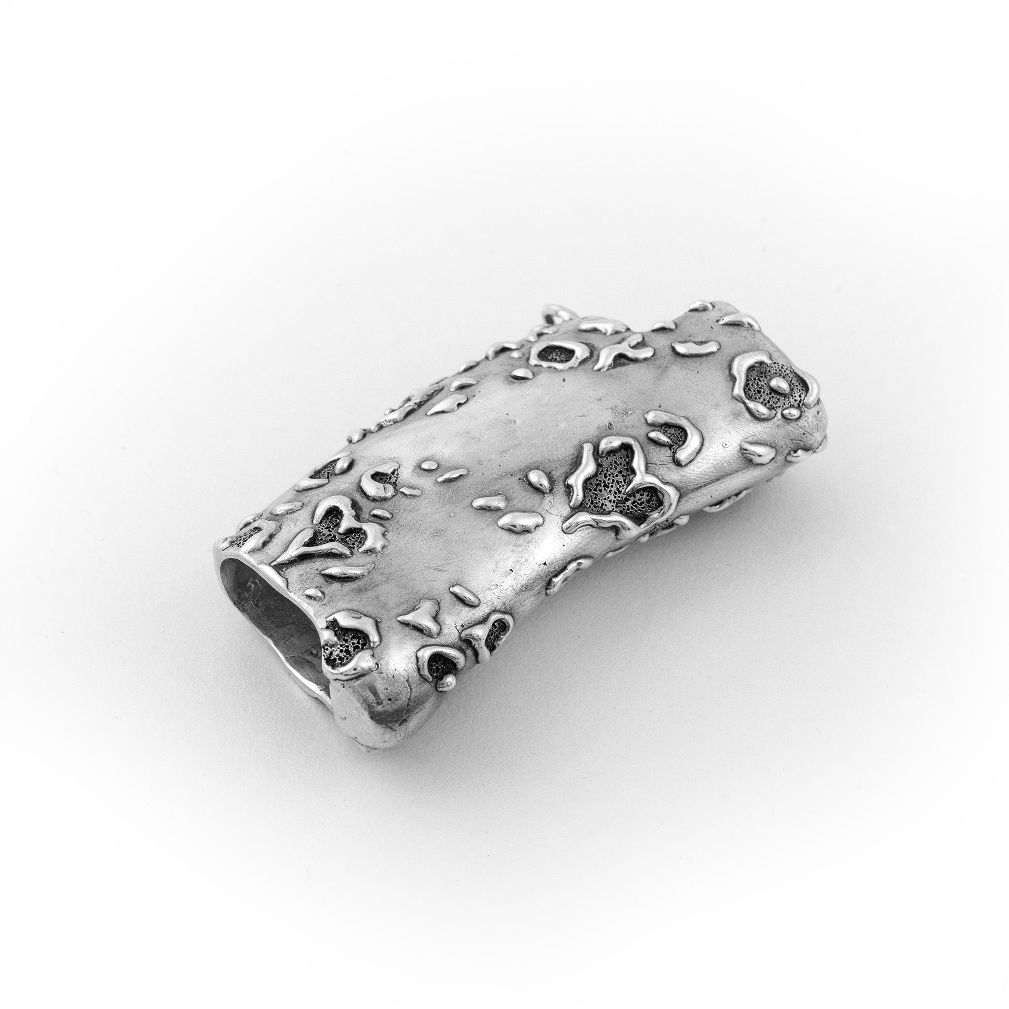 Heart-Shaped Cheetah Print Lighter Case